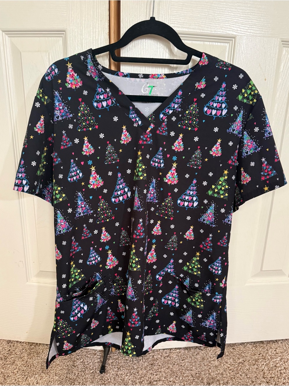 GT Performance Christmas Holiday Scrub Top XL 🎄